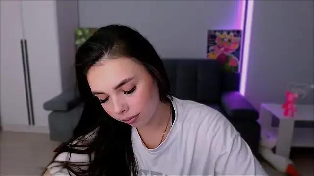 queenofthesense_ from StripChat