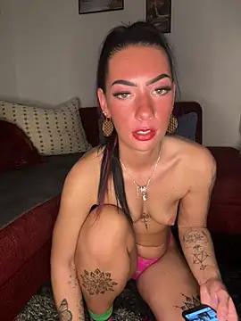 queenshirin69 from StripChat