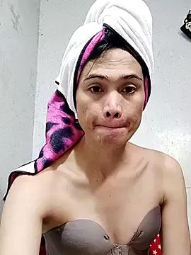 QueenSoreal from StripChat
