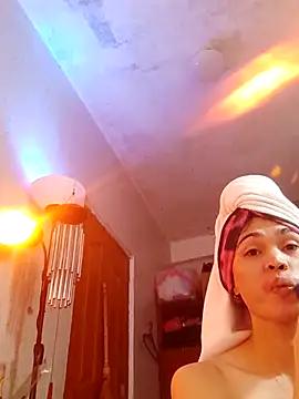 QueenSoreal from StripChat