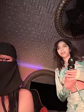 Photos of Queentaraf999 from StripChat is Private