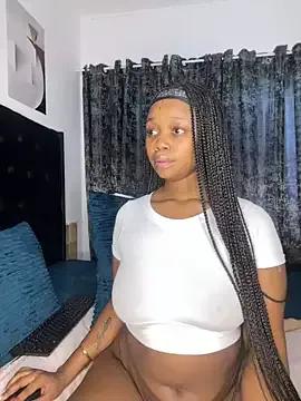 QueenTee23 from StripChat