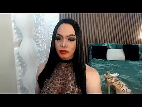 QueenxxLucy from StripChat