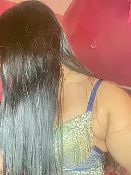 QueenYumi from StripChat is Freechat