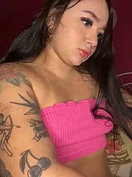 QueenYumi from StripChat