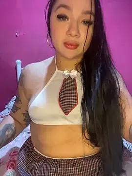 QueenYumi from StripChat