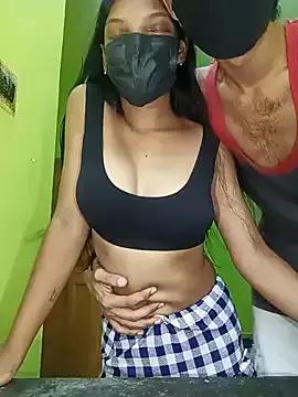 Quun_rosi from StripChat