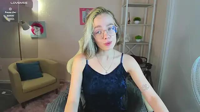 R0cket_bunny from StripChat is Freechat