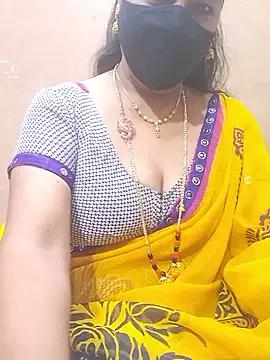 Raashi369 from StripChat