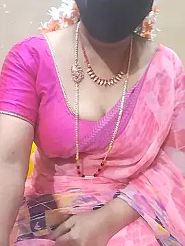 Raashi369 from StripChat