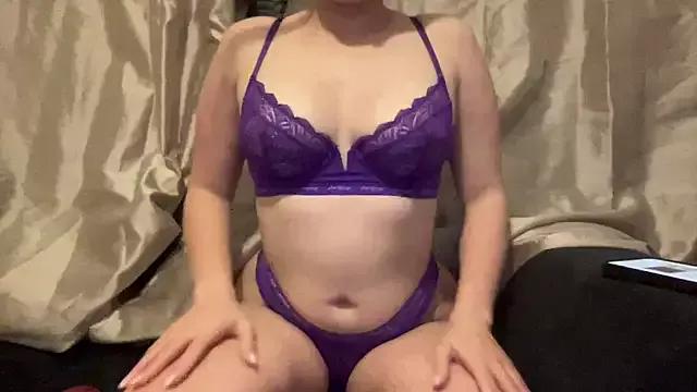 Radiant-HallieX webcams show profile image 