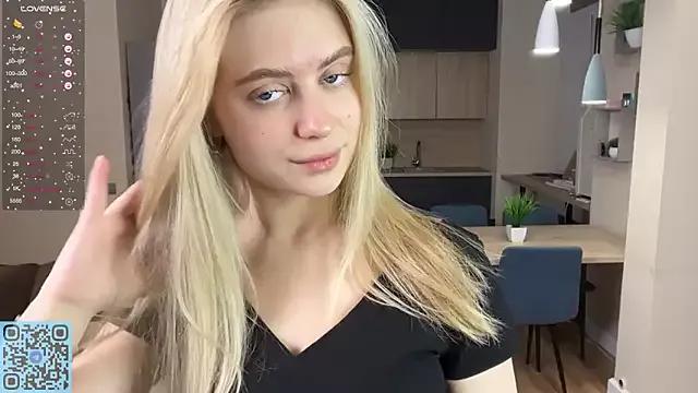 RadiantBliss from StripChat is Freechat