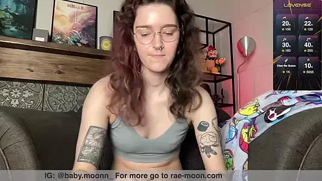 rae_moonn from StripChat is Freechat
