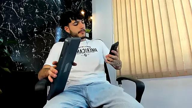 Rafael_Mendezz from StripChat