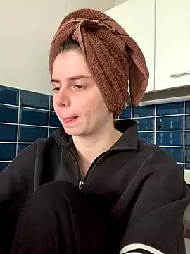 Rainbow_W webcams show profile image 