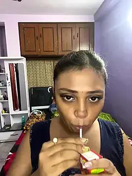 Ranihumein webcams show profile image 