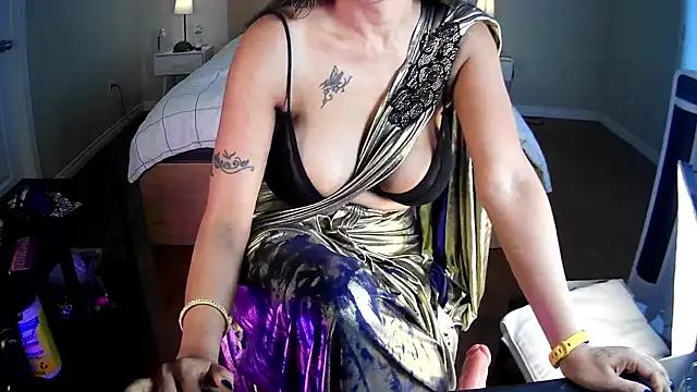 Ravishing_Roma from StripChat is Freechat