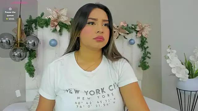 Rebeca_35 from StripChat is Freechat