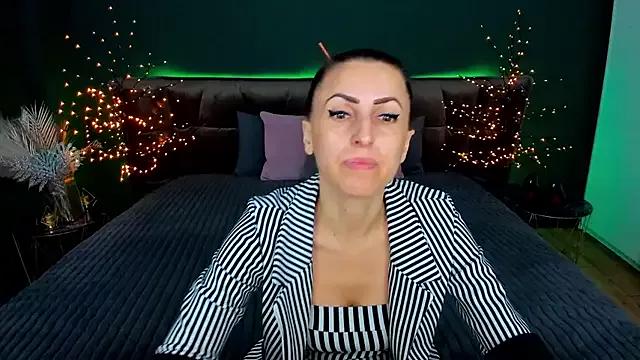 Rebecca_Diamond from StripChat