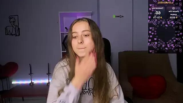 rebecca_smile from StripChat