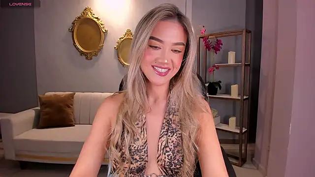 RebeccaHudson from StripChat