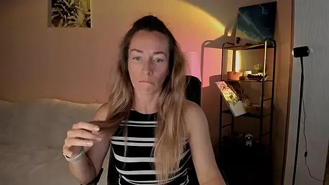 RebeccaMartinez from StripChat