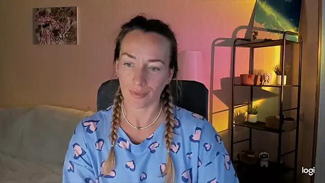 RebeccaMartinez from StripChat