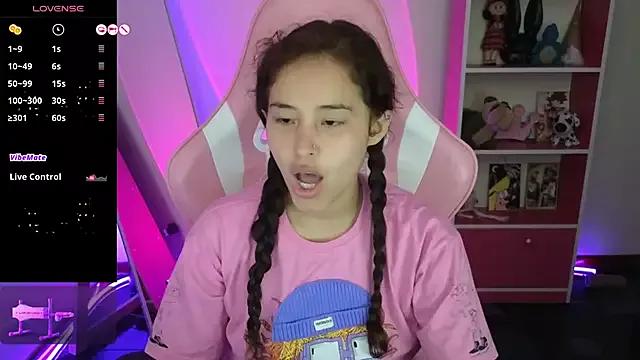 redbarbiedollx from StripChat is Freechat