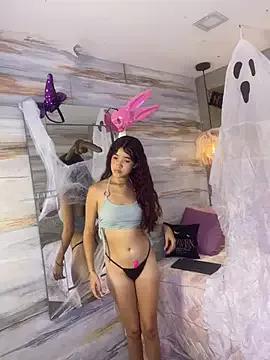 redgirlsweet from StripChat is Freechat