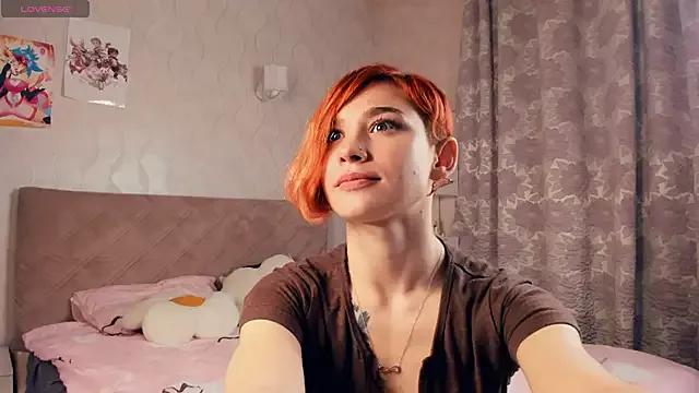 RedLovely from StripChat is Freechat