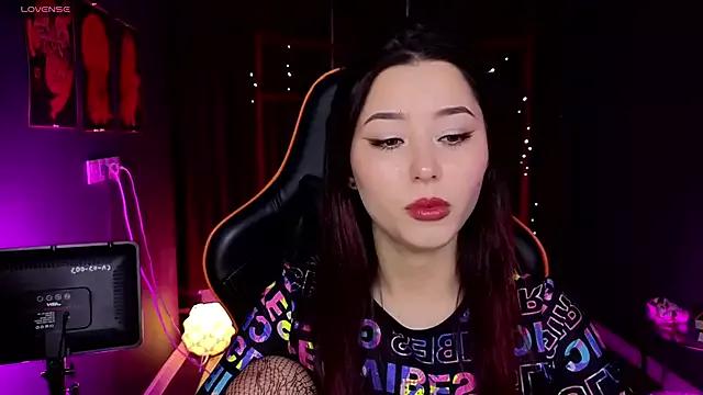 RedMidnight from StripChat is Freechat