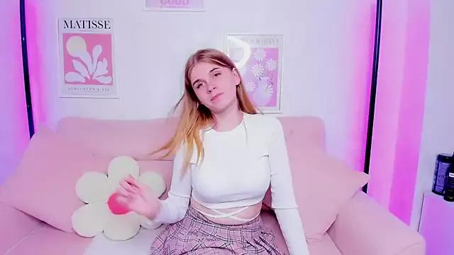 Remilia_gin from StripChat is Freechat
