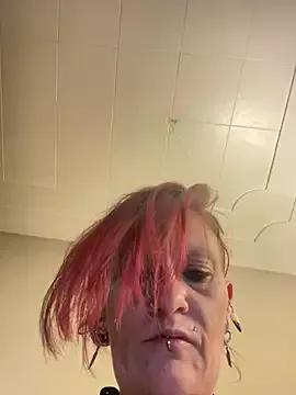 renegade_vyxxen from StripChat