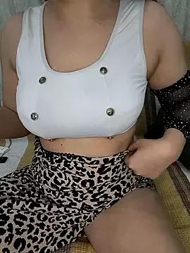 Reyhankay34 webcams show profile image 