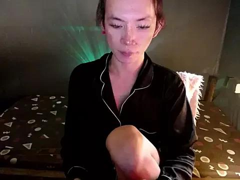Rhianna_wilson from StripChat is Freechat
