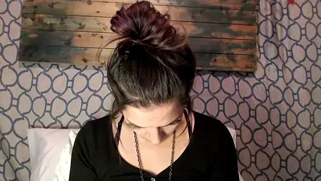 RhyleeRaine from StripChat is Freechat