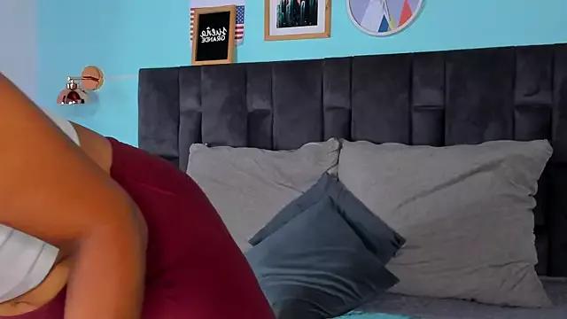 RiriiBrunette__ from StripChat