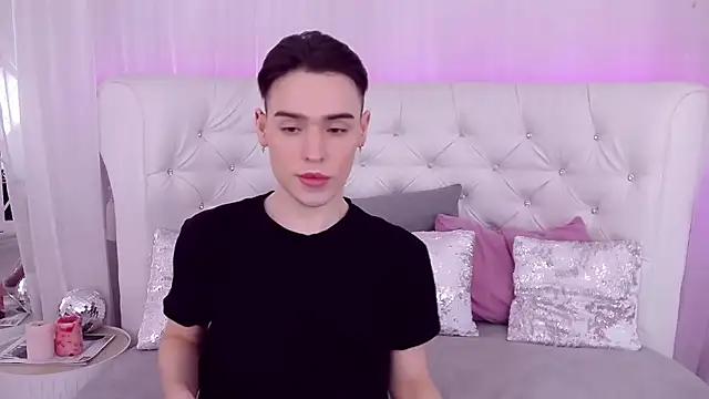 RobbyCharming from StripChat