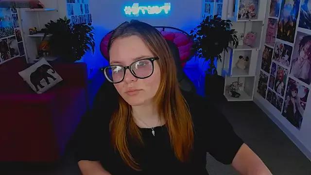 RobinRowe from StripChat is Freechat
