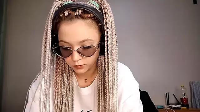 RockNRollSiren webcams show profile image 
