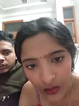 Photos of romantic_couple1 from StripChat is Freechat