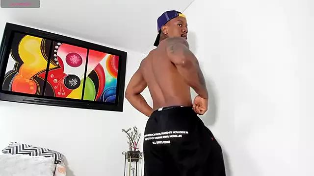 ronnie_7777 from StripChat