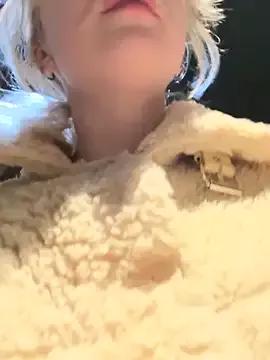 Photos of RonnieKiss from StripChat is Freechat