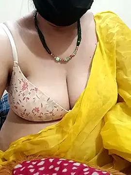 Roopatelugu36 webcams show profile image 