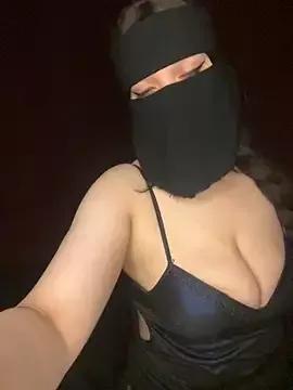 RooVaaN-Xx from StripChat