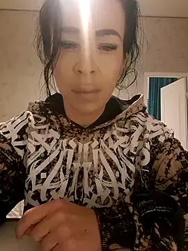 Rosaliemilaxxx from StripChat is Freechat