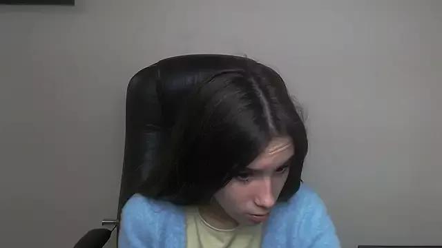 RosaRay_ from StripChat is Freechat