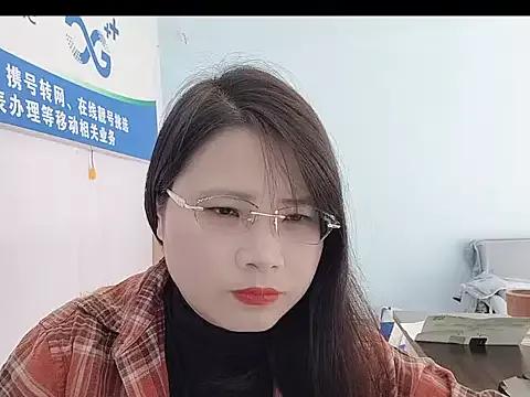 Rose-128 from StripChat is Freechat