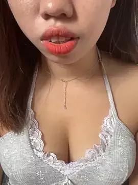 Rose-babyx from StripChat is Freechat