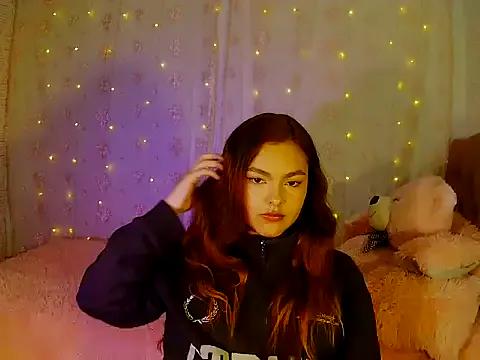 Rosegoldseraphine8 webcams show profile image 